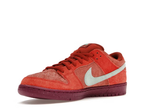 Nike SB Dunk Low Mystic Red Rosewood