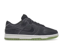 Load image into Gallery viewer, Nike Dunk Low Retro PRM Halloween (2022)
