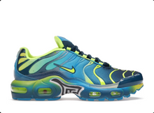 Load image into Gallery viewer, Nike Air Max Plus Fade Blue Hero Volt (GS)
