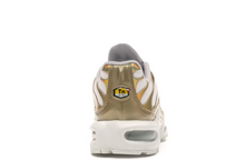 Load image into Gallery viewer, Nike Air Max Plus Vast Grey Metallic Gold
