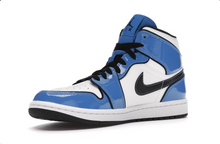 Load image into Gallery viewer, Jordan 1 Mid Signal Blue (GS)
