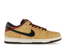 Load image into Gallery viewer, Nike SB Dunk Low City of Cinema
