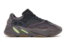 Load image into Gallery viewer, adidas Yeezy Boost 700 Mauve
