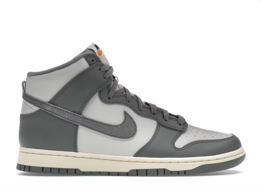 Nike Dunk High Vintage Light Bone Grey