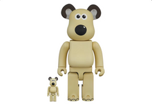 Load image into Gallery viewer, Bearbrick Wallace &amp; Gromit « Gromit » 100% &amp; 400% Set
