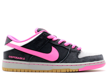 Load image into Gallery viewer, Nike Dunk SB Low Disposable (2014) Size 11 US
