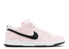 Load image into Gallery viewer, Nike Dunk SB Low Pink Box Size 9 US
