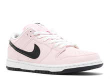 Load image into Gallery viewer, Nike Dunk SB Low Pink Box Size 9 US
