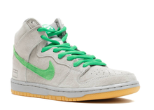 Load image into Gallery viewer, Nike Dunk SB High Silver Box Size 9
