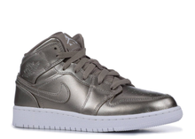 Load image into Gallery viewer, Jordan 1 Mid Sepia Stone (GS) Size 6Y
