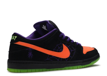 Load image into Gallery viewer, Nike SB Dunk Low Night of Mischief Halloween Size 7 US
