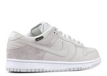 Load image into Gallery viewer, Nike Dunk Low WP Medicom 5 Gore-tex (2008)  Size 9 US
