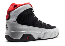 Load image into Gallery viewer, Jordan 9 Retro Johnny Kilroy (2012) Size 10.5 US
