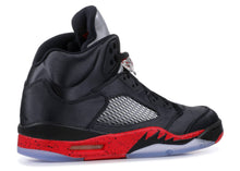 Load image into Gallery viewer, Jordan 5 Retro Satin Bred Size 9.5 US
