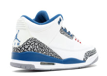 Load image into Gallery viewer, Jordan 3 Retro True Blue (2009) Size 9.5 US
