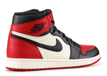 Load image into Gallery viewer, Nike Air jordan 1 retro high og &quot;Bred Toe&quot; Size 8 US
