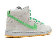 Load image into Gallery viewer, Nike Dunk SB High Silver Box Size 9
