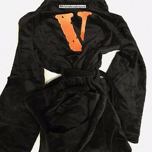 Load image into Gallery viewer, VLONE x TUPAC NYC POP UP SHOP ROBE
