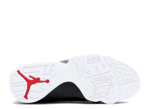 Load image into Gallery viewer, Jordan 9 Retro Low Snakeskin Size 9 US
