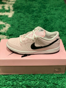 Nike Dunk SB Low Pink Box Size 9 US