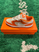 Load image into Gallery viewer, Nike Dunk SB Low Orange Box Size 9 US
